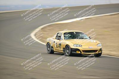 media/Jan-26-2025-CalClub SCCA (Sun) [[cfcea7df88]]/Group 4/Race/